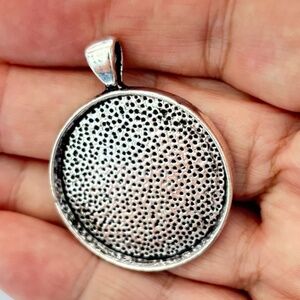 $1 Add-On Silver Tone Round Cabochon Pendant Tray 33mm (1pc)